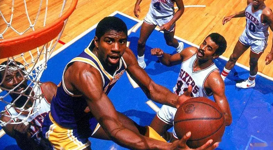 曼将带队参 曼将带队参