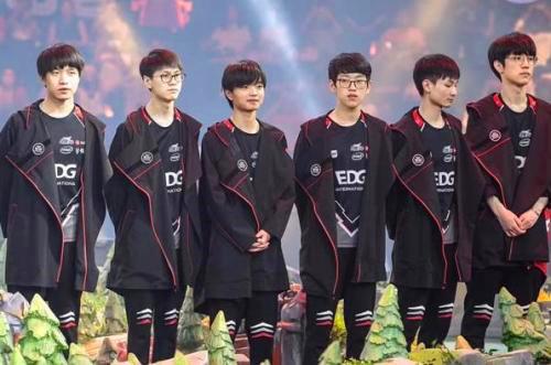 弱侧无球切 弱侧无球切